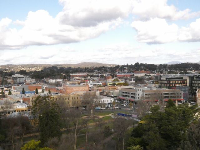 Bendigo city centre seen from the Poppet Head lookout over Rosalind Park.